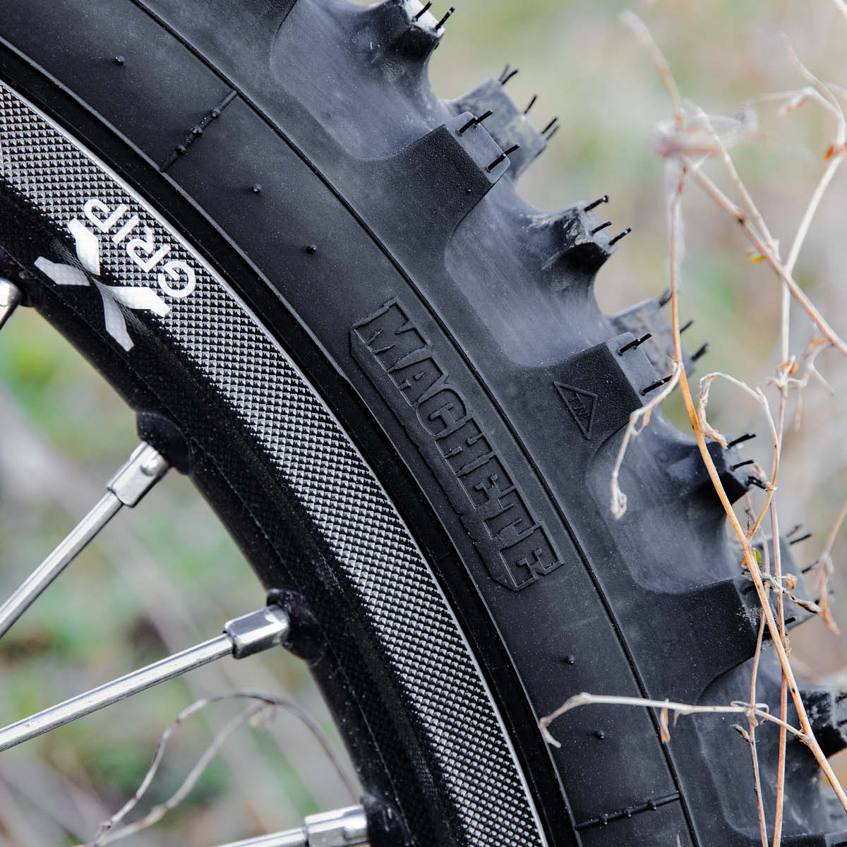 X-Grip Machete Tyre 90/100-21