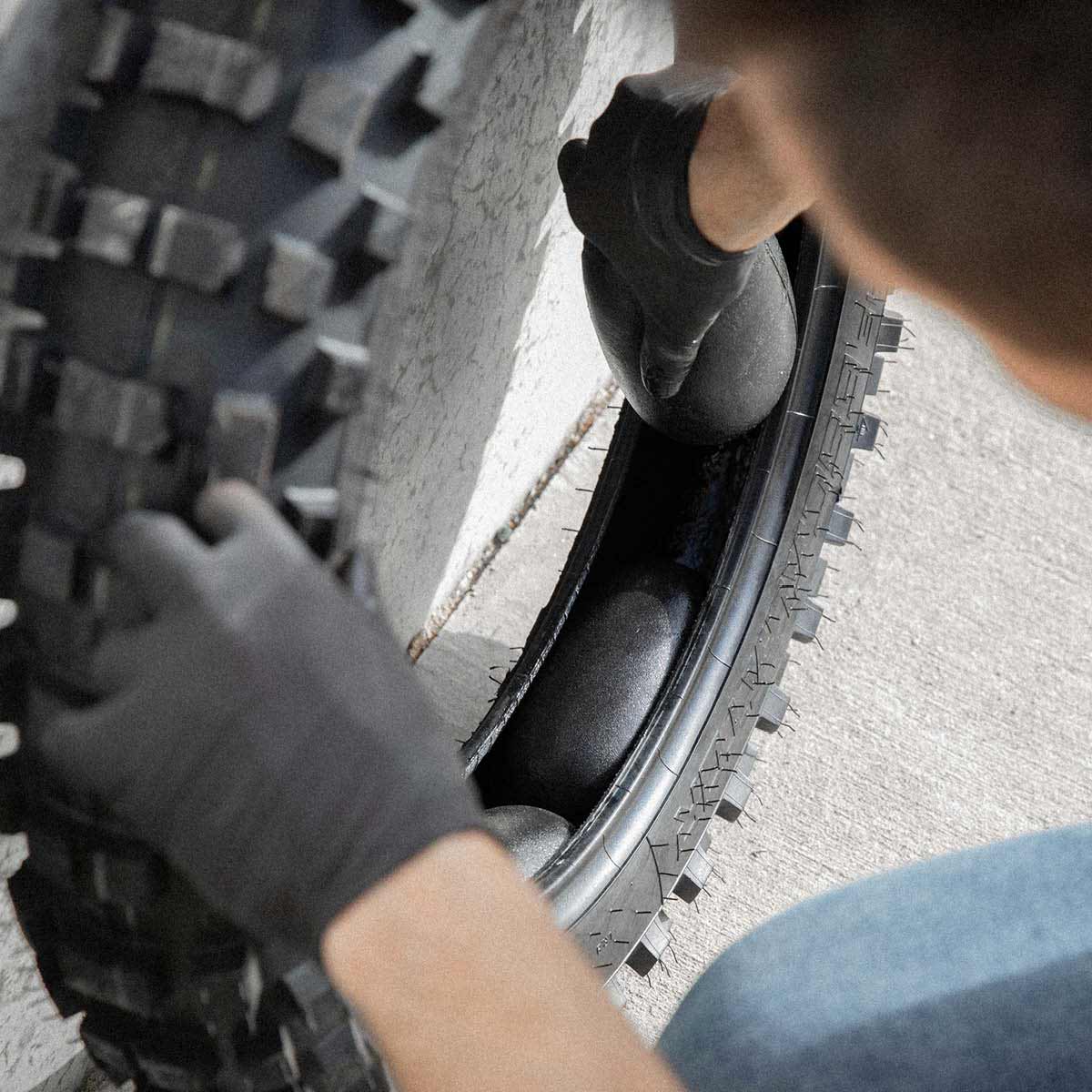X-Grip Mousse EXX Set 140/80-18
