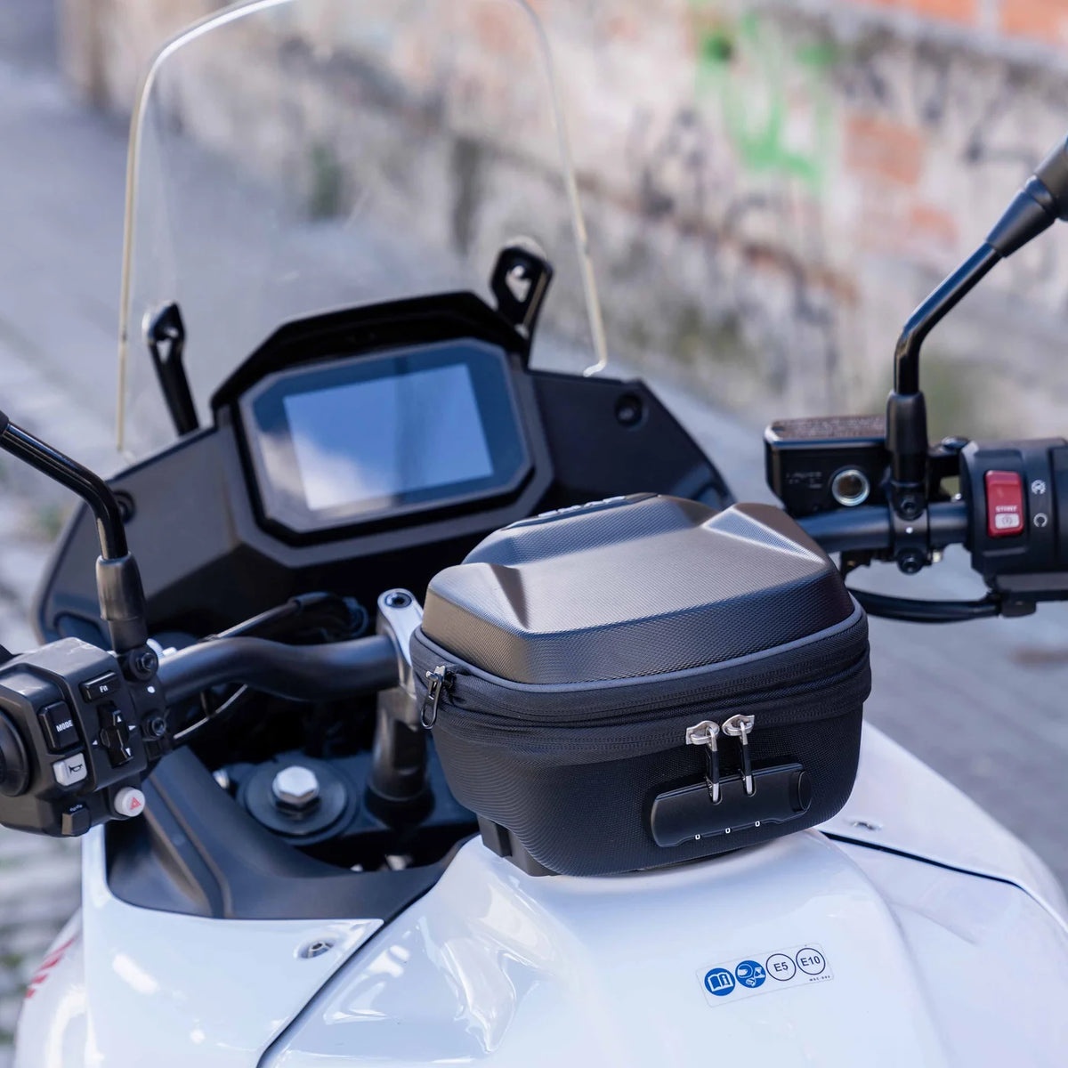 SHAD E03CL Pro 3L Tank Bag