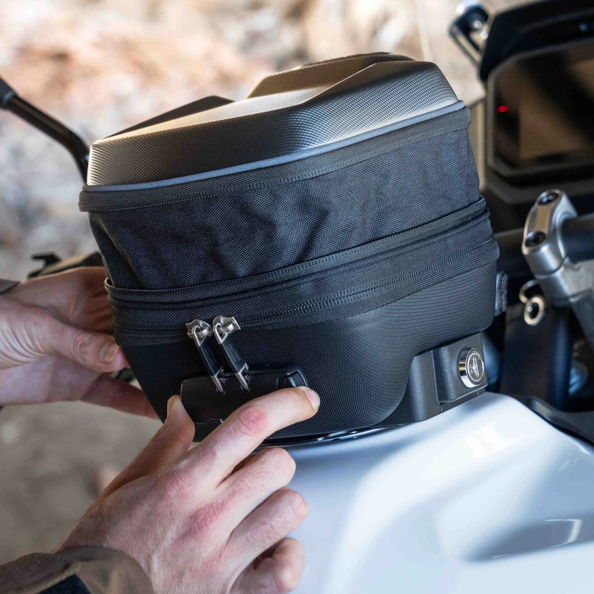 SHAD E03CL Pro 3L Tank Bag