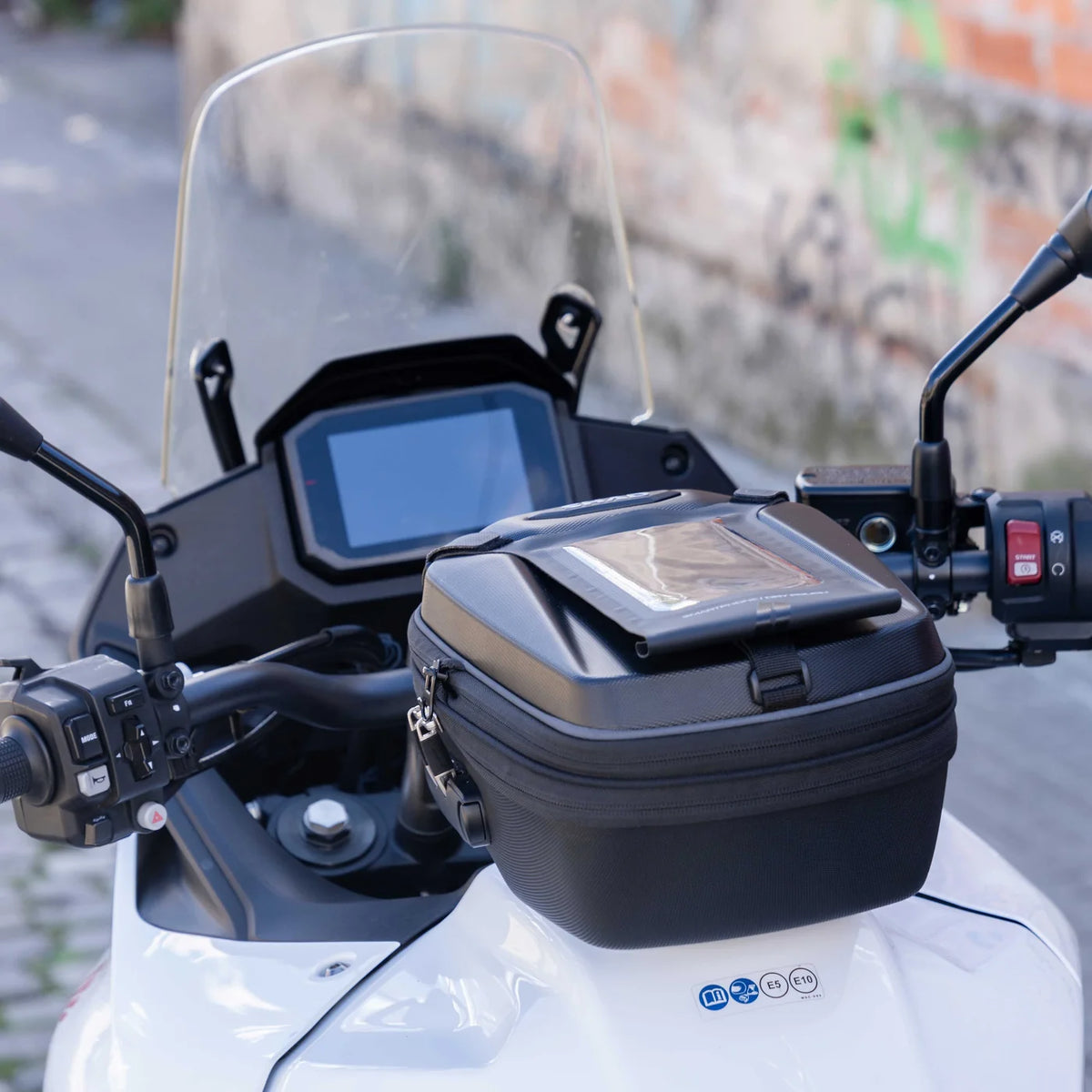 SHAD E09CL Pro 9L Tank Bag