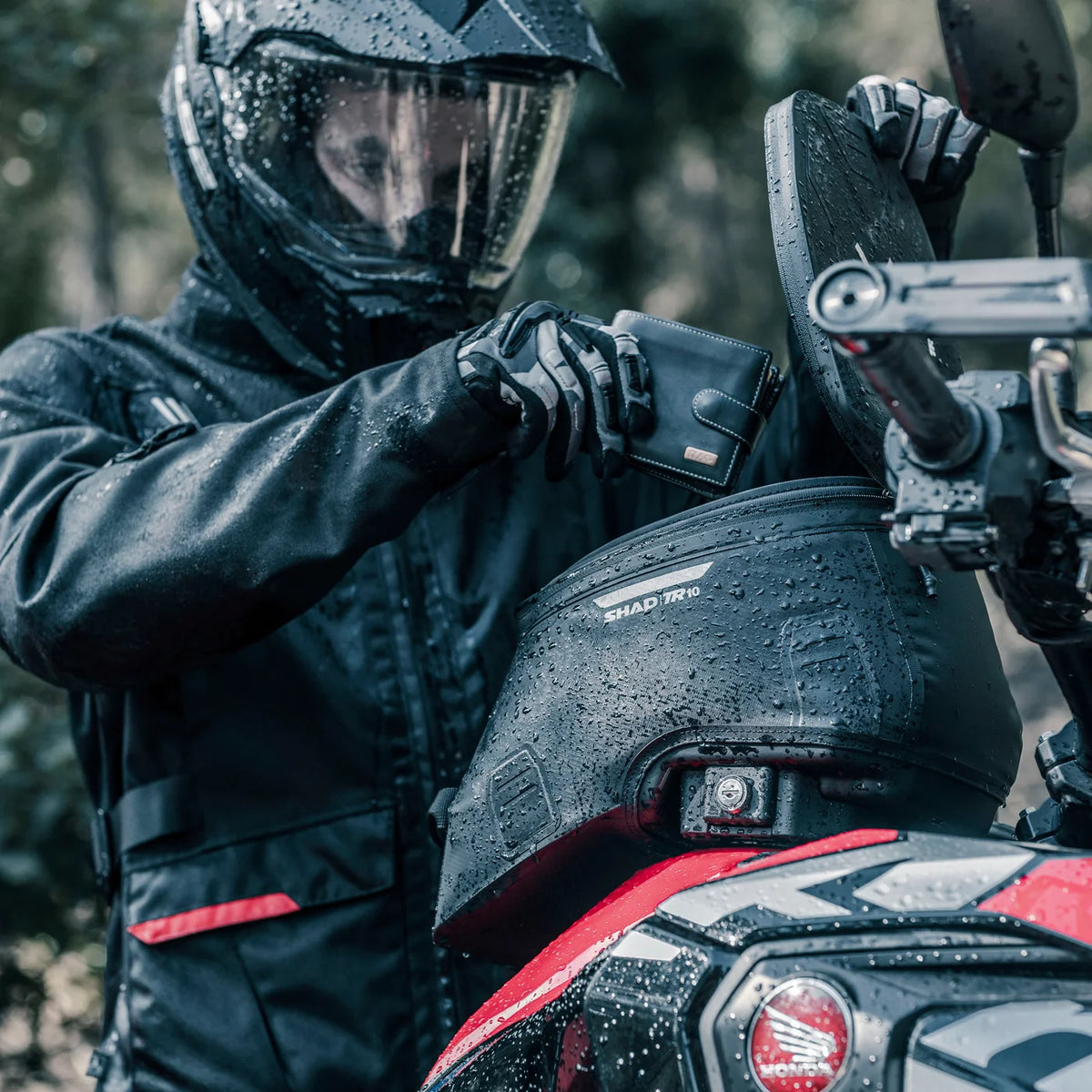 SHAD TR10CL Terra 10L Tank Bag