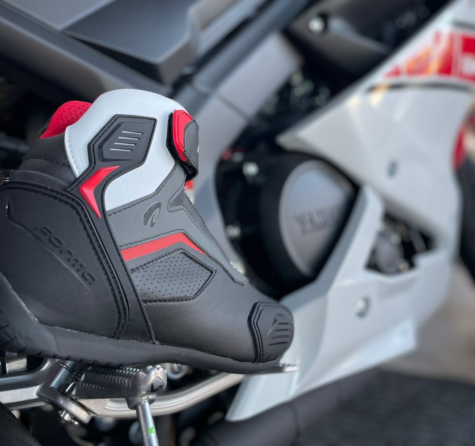 FORMA STINGER FLOW BLACK WHITE GREY
