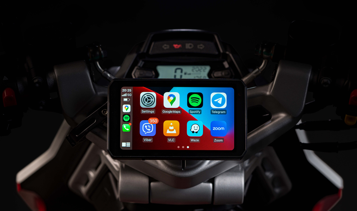 Chigee AIO-5 Play Universal Riding Display, rear view