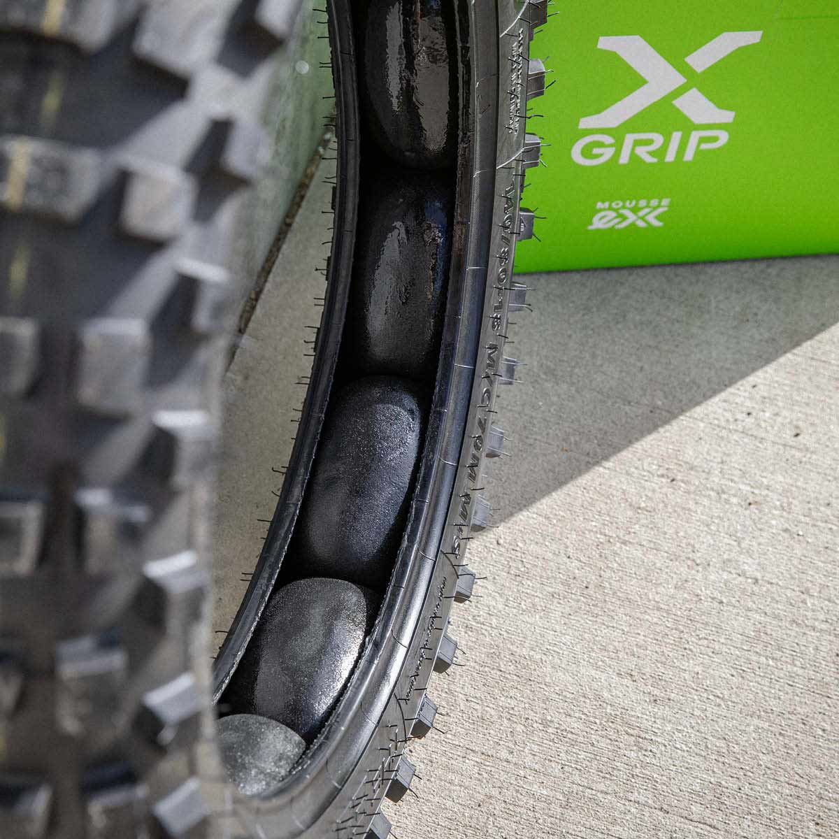 X-Grip Mousse EXX Set 140/80-18