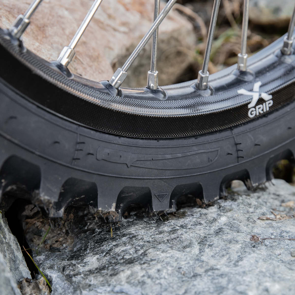 X-Grip Machete Tyre 90/100-21