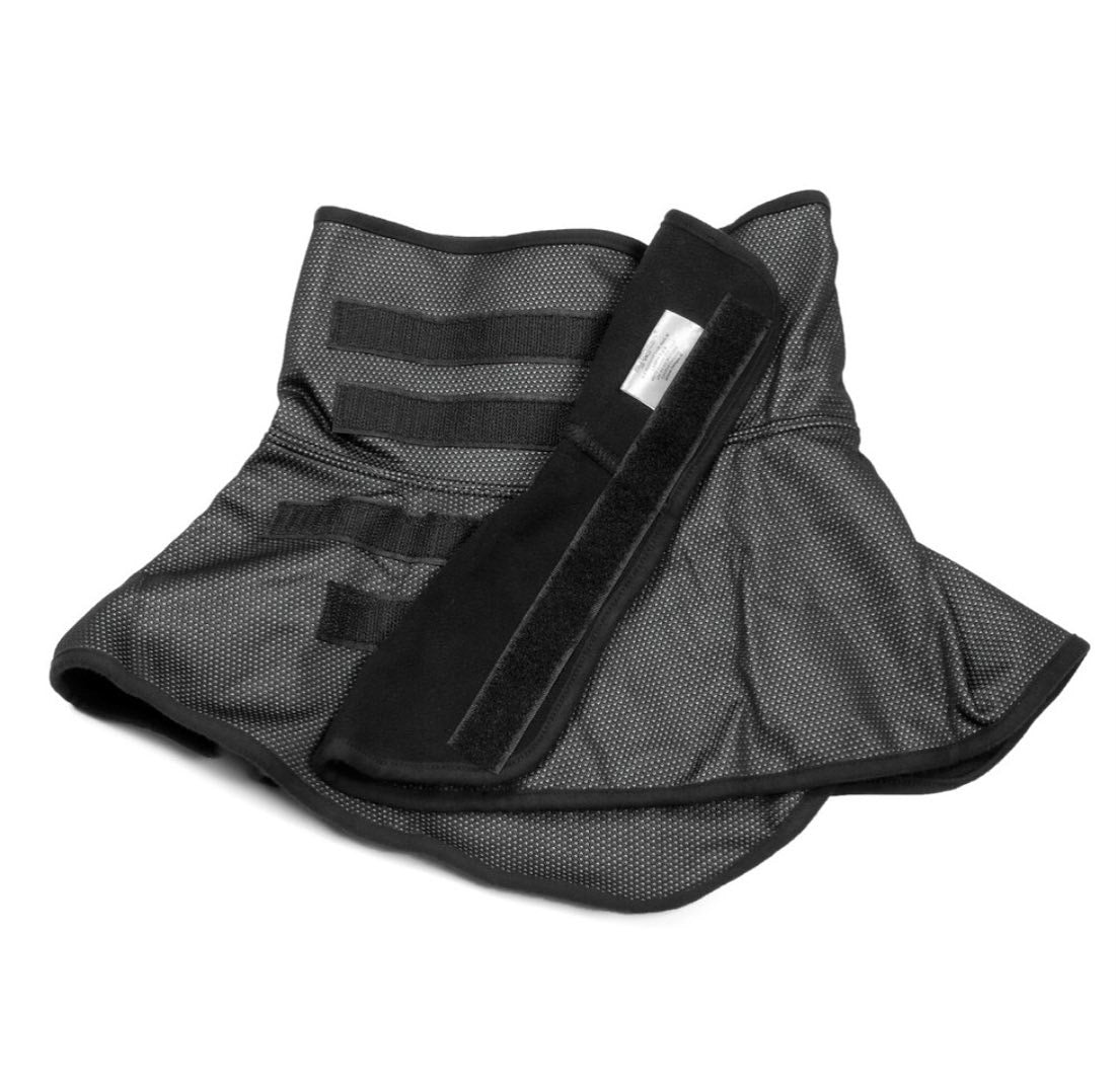LAMPA Neck-warmer in windproof material