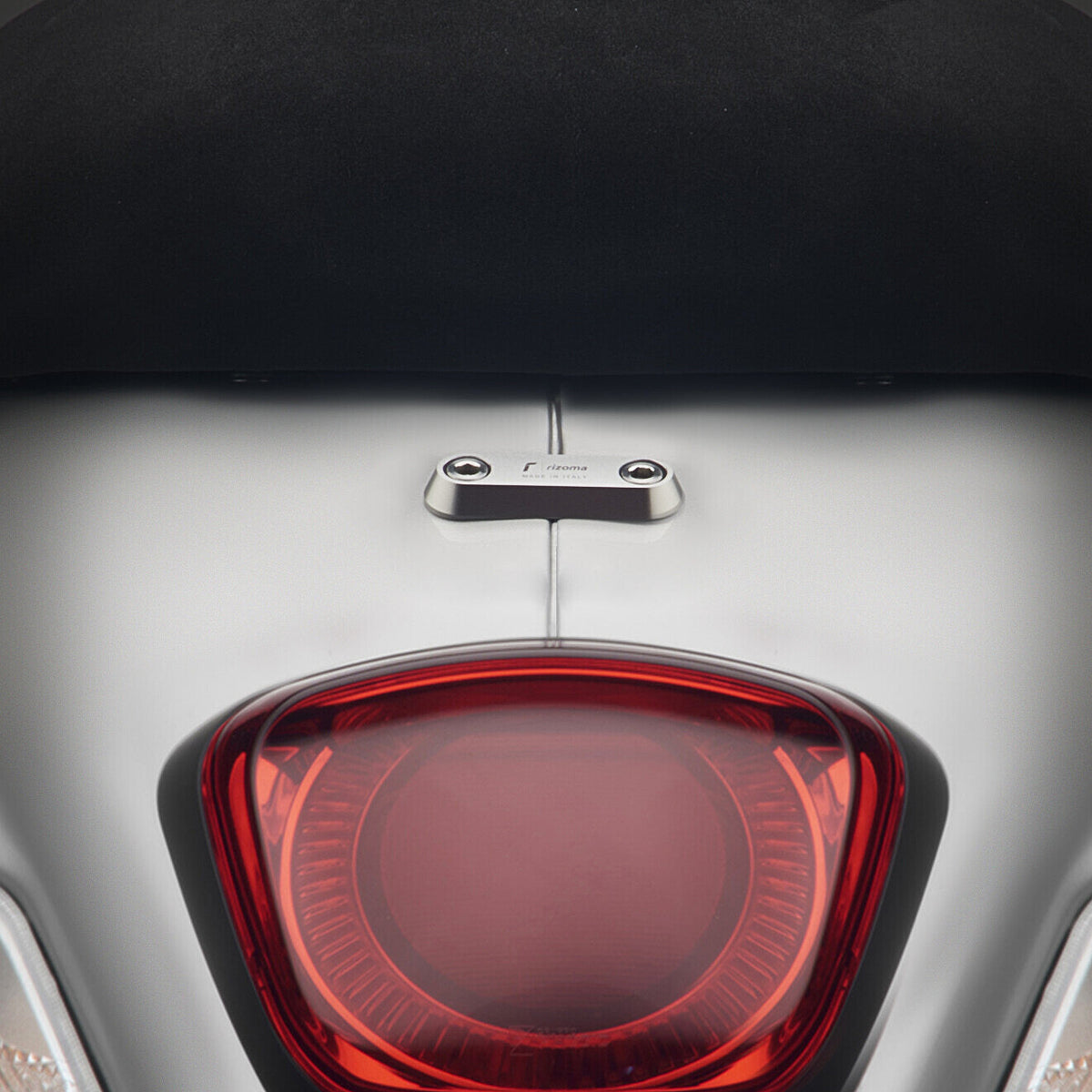 Rizoma - REAR HANDLE TAG for Vespa GTS/GTV