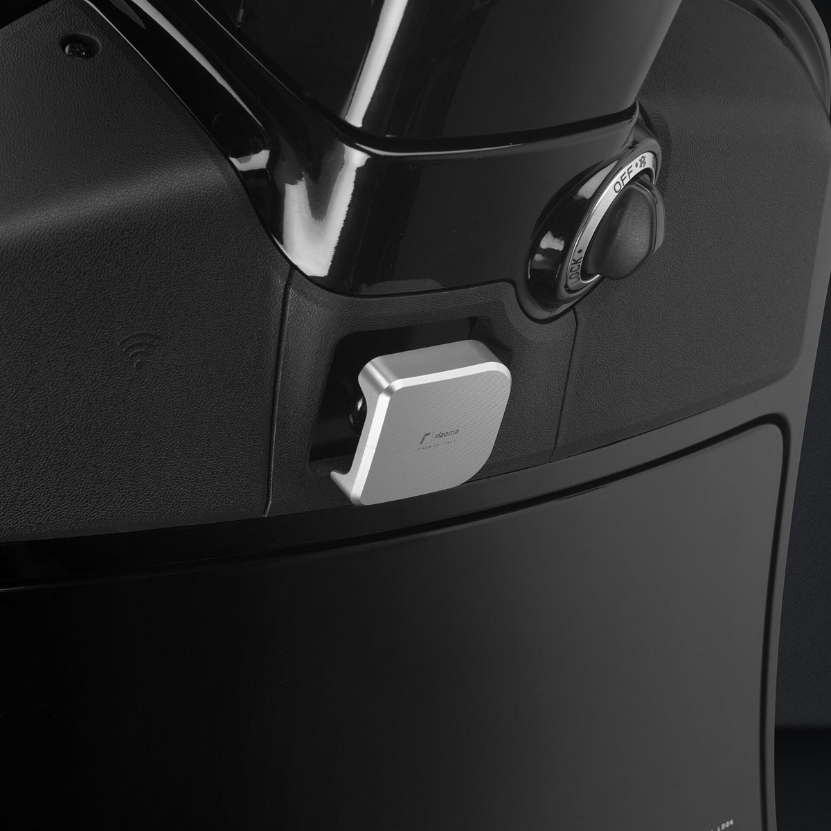 Rizoma - BAG HOOK Aluminum for Vespa GTS/GTV